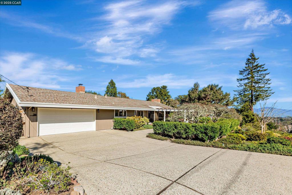 34 Chapel Dr Property Photo
