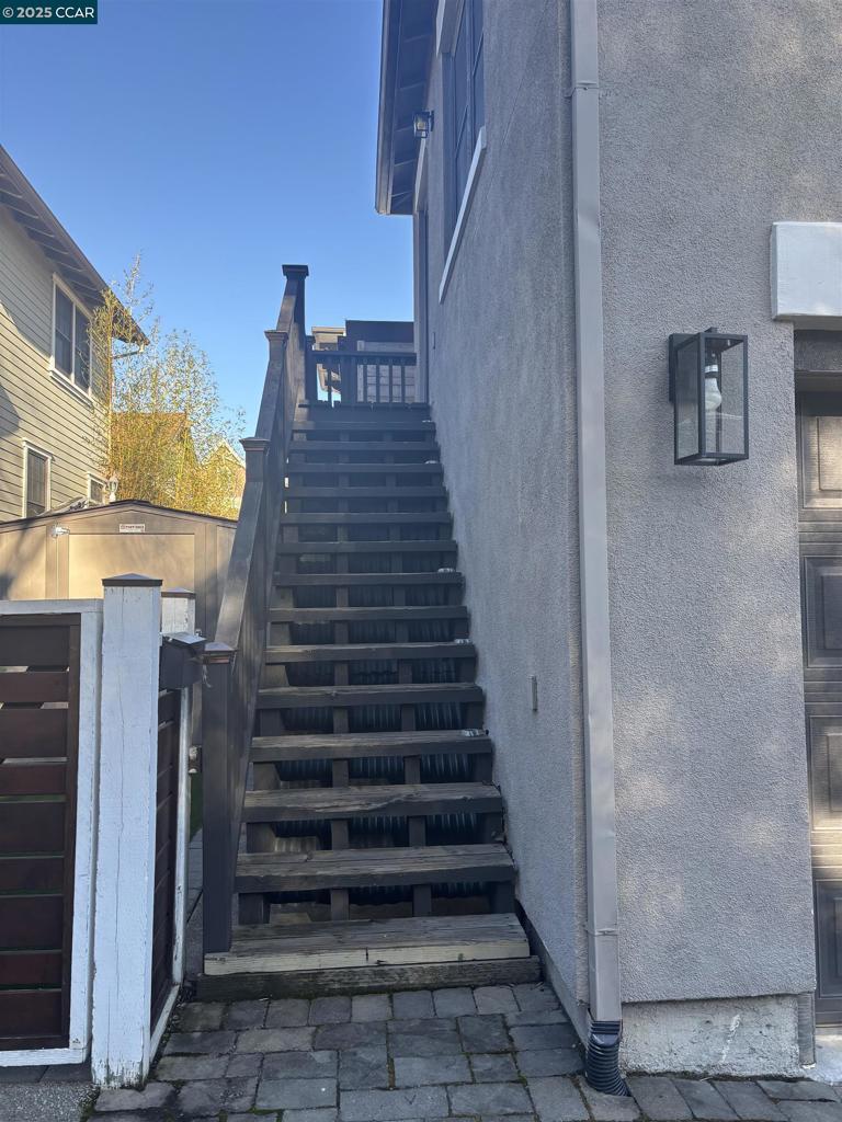 1129 Promenade St Property Photo