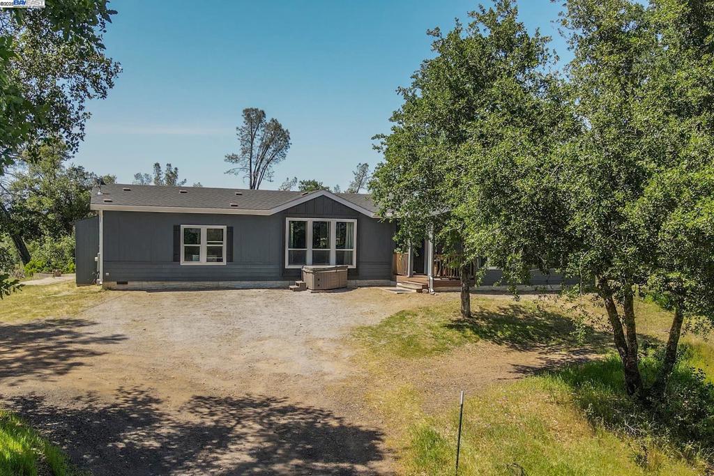 21679 Squaw Grass Trail Property Photo