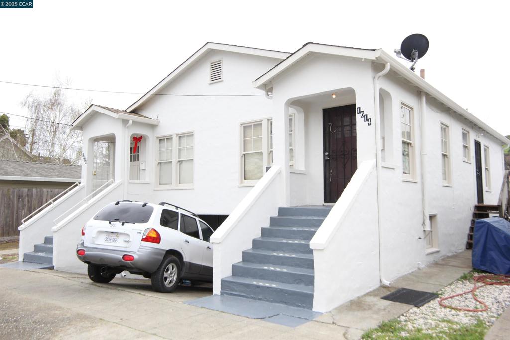 1618 Castro St Property Photo