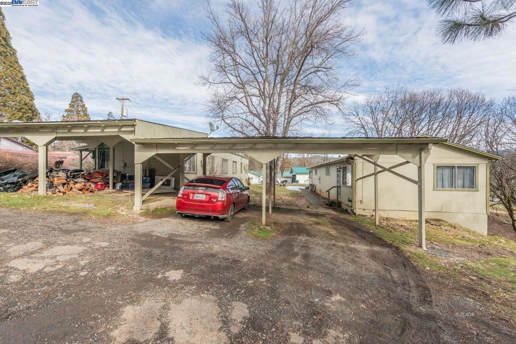 51 Upper Miner Pl Property Photo 3