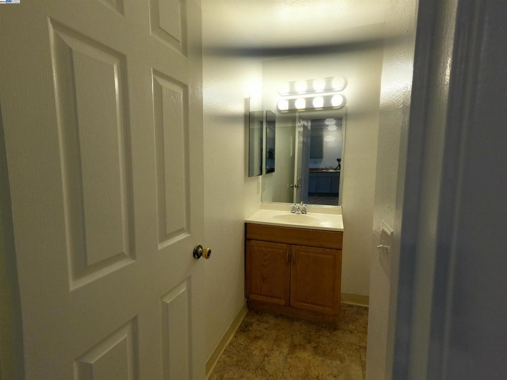 8829 Kelley Dr Property Photo 8