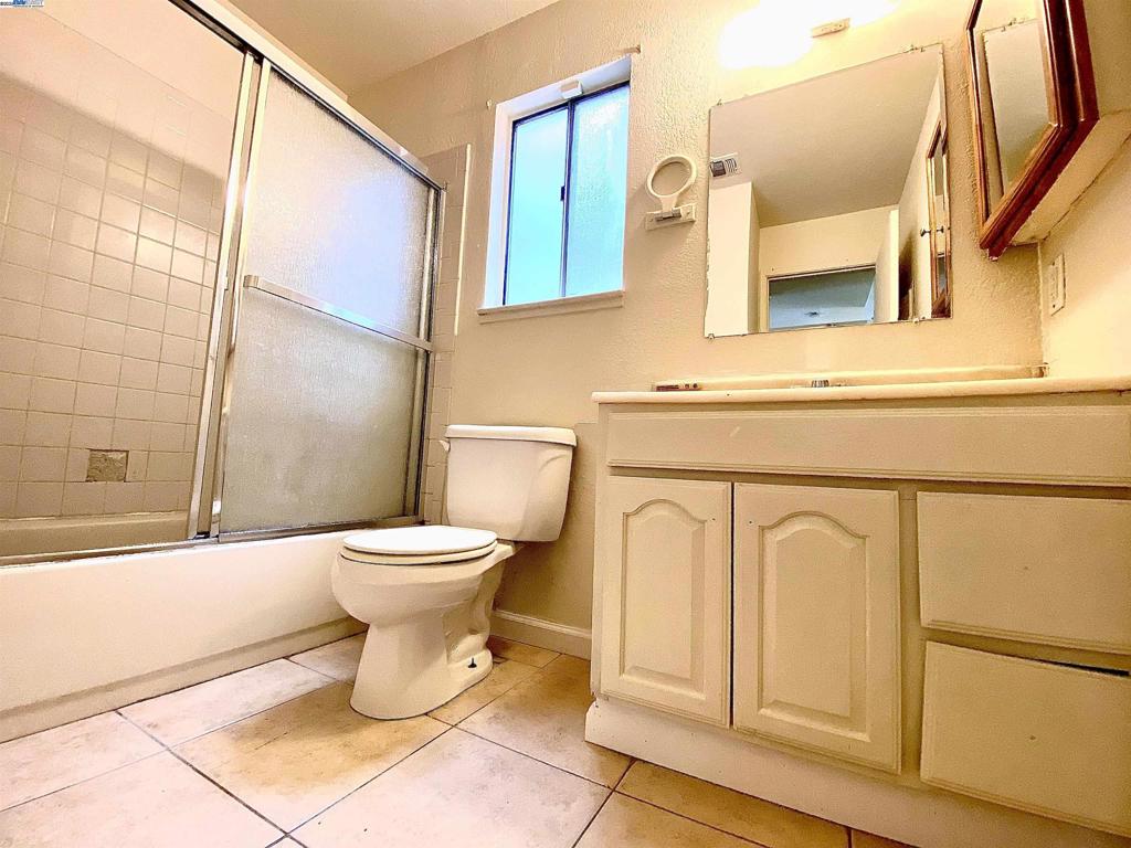 8829 Kelley Dr Property Photo 14