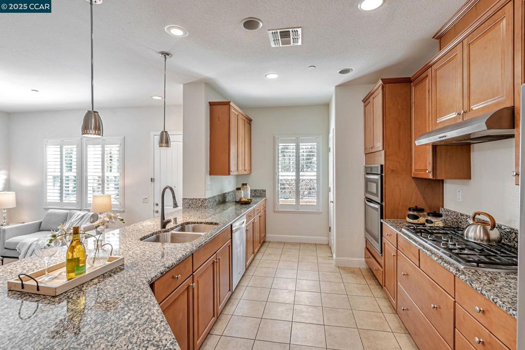 55 Citron Knl Property Photo 8