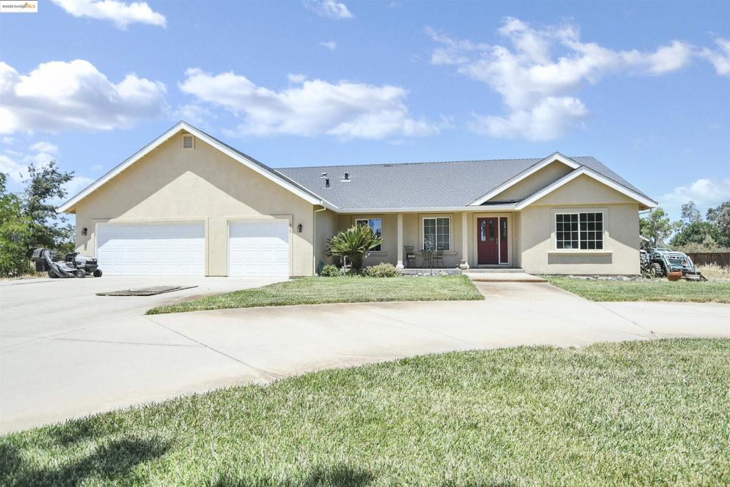 470 Coletas Way Property Photo