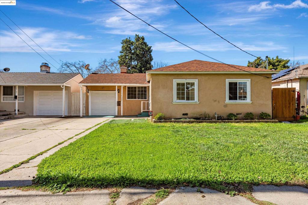 16085 Via Pinal Property Photo