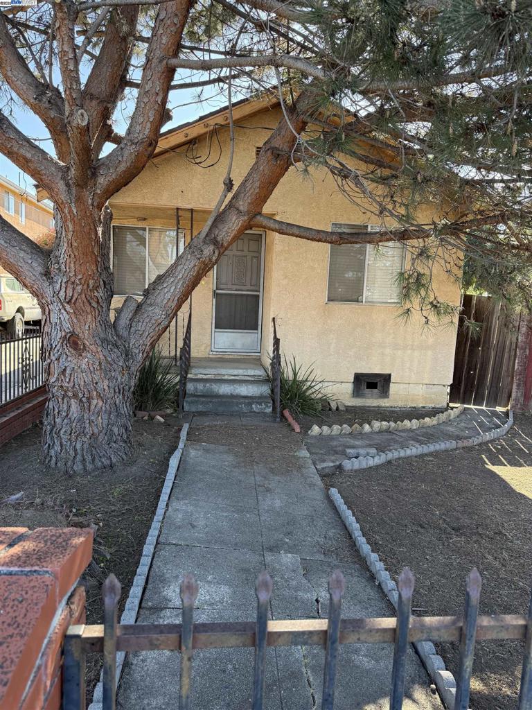 513 Ramos Ave Property Photo 3