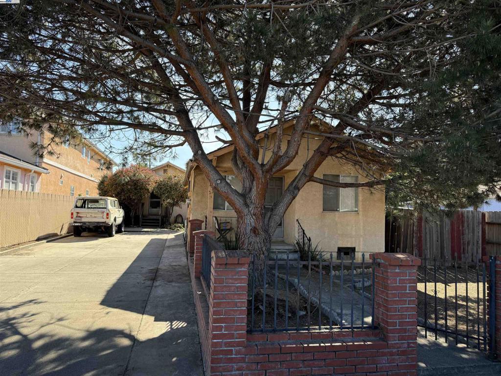 513 Ramos Ave Property Photo 4