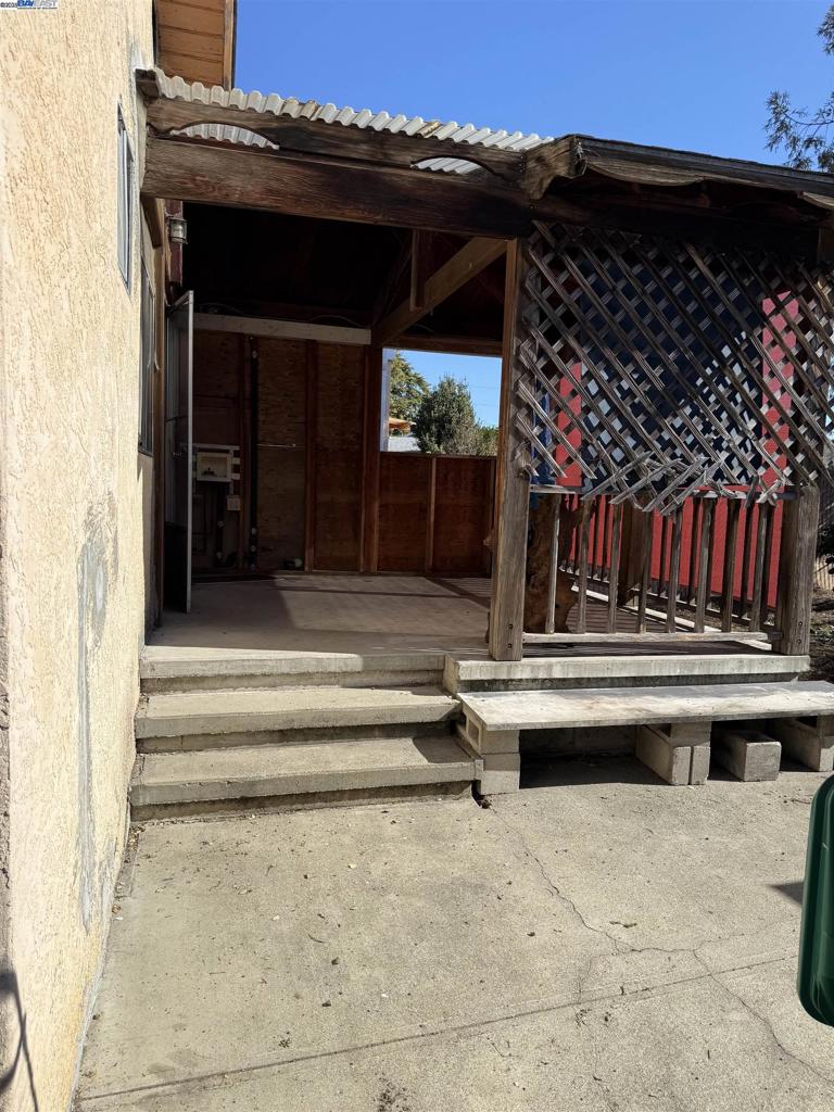 513 Ramos Ave Property Photo 28