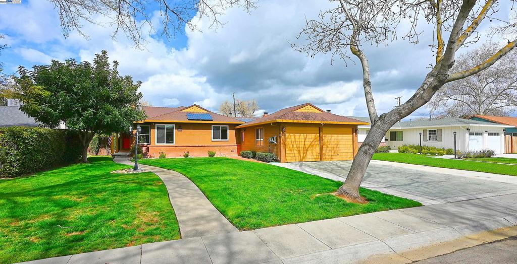 435 Hollywood Avenue Property Photo