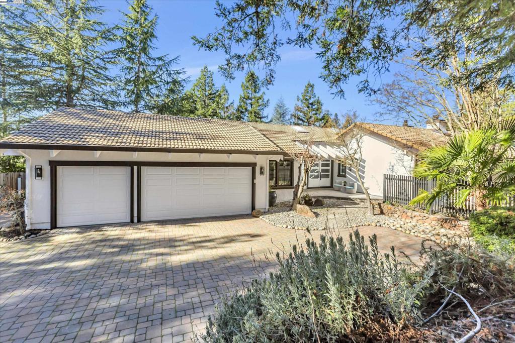 Lafayette Real Estate Listings Main Image