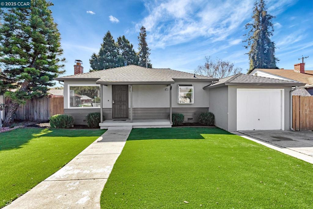 373 Rotary St Property Photo