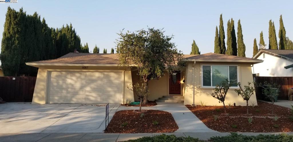 6067 Inglewood Dr Property Photo