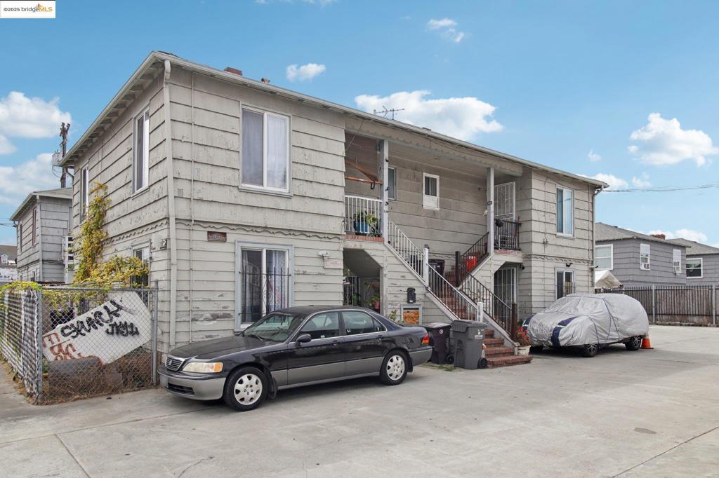 1037 International Blvd Property Photo