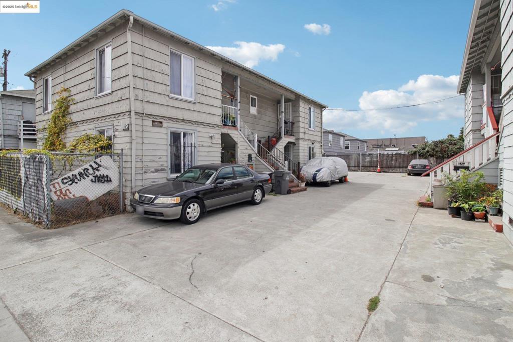 1037 International Blvd Property Photo 2