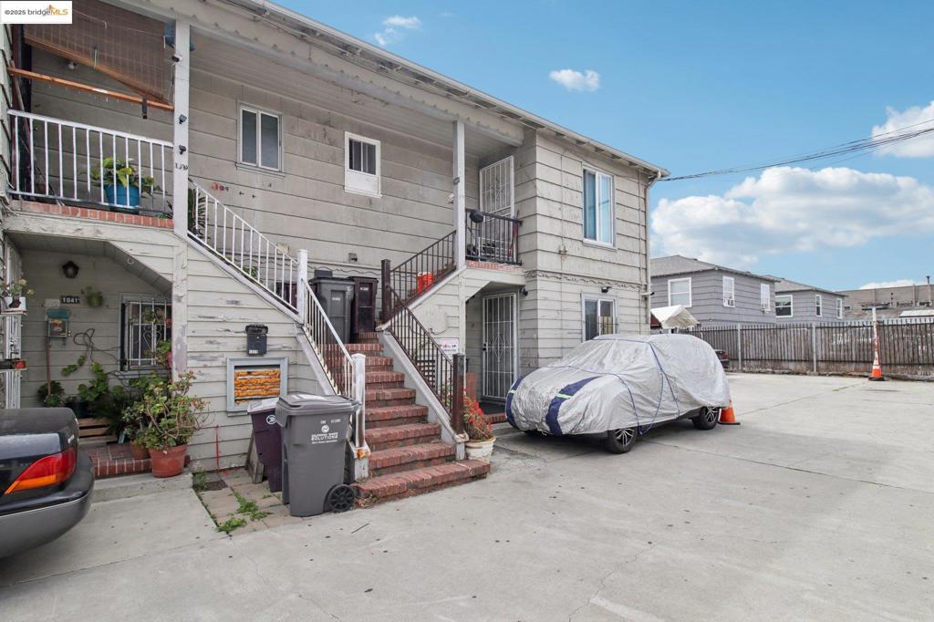 1037 International Blvd Property Photo 4