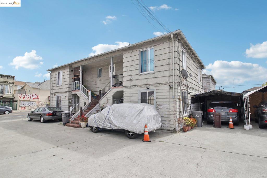 1037 International Blvd Property Photo 5