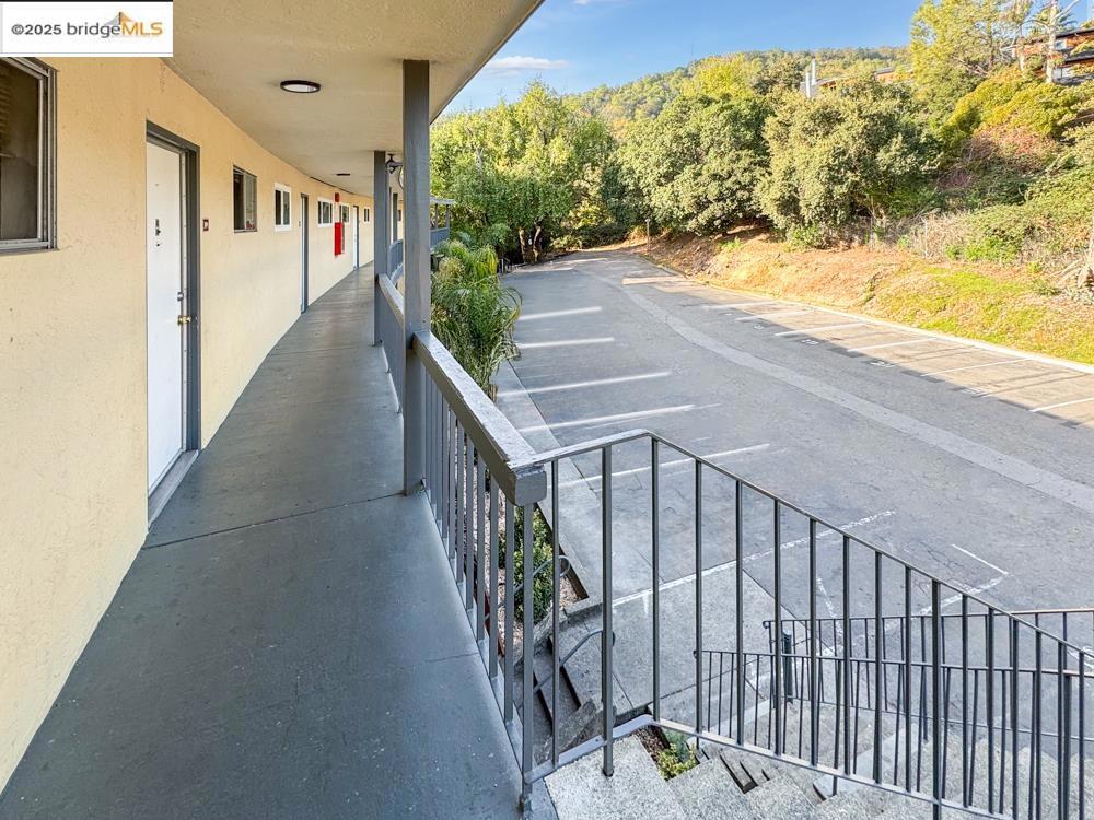195 Los Robles Property Photo 19