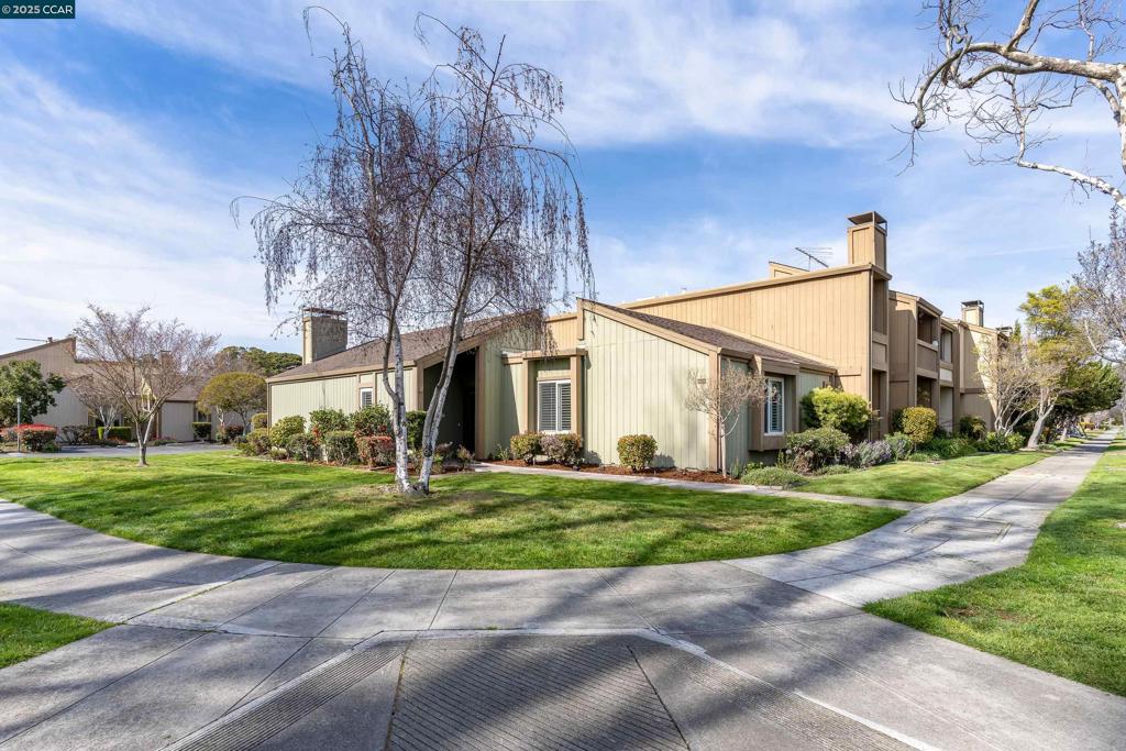 1179 Island Dr Property Photo