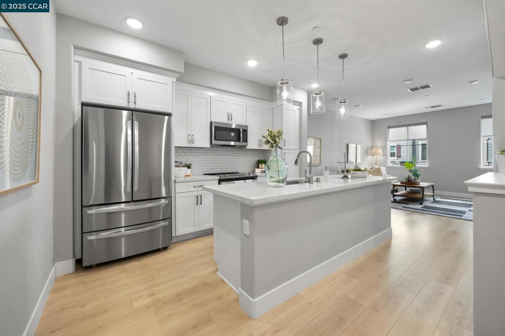 339 Pear Tree Ter H Property Photo