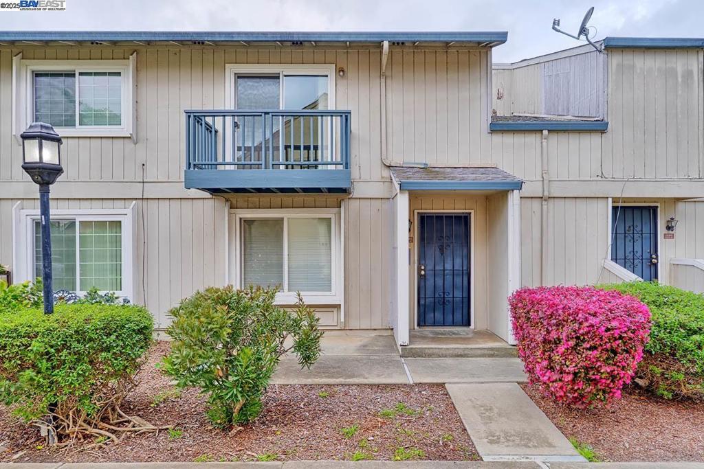 32643 Endeavour Way Property Photo