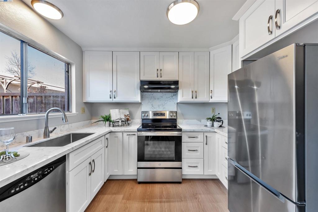 4323 Bel Estos Way Property Photo