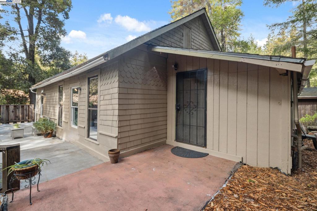 11349 Alameda Ave Property Photo