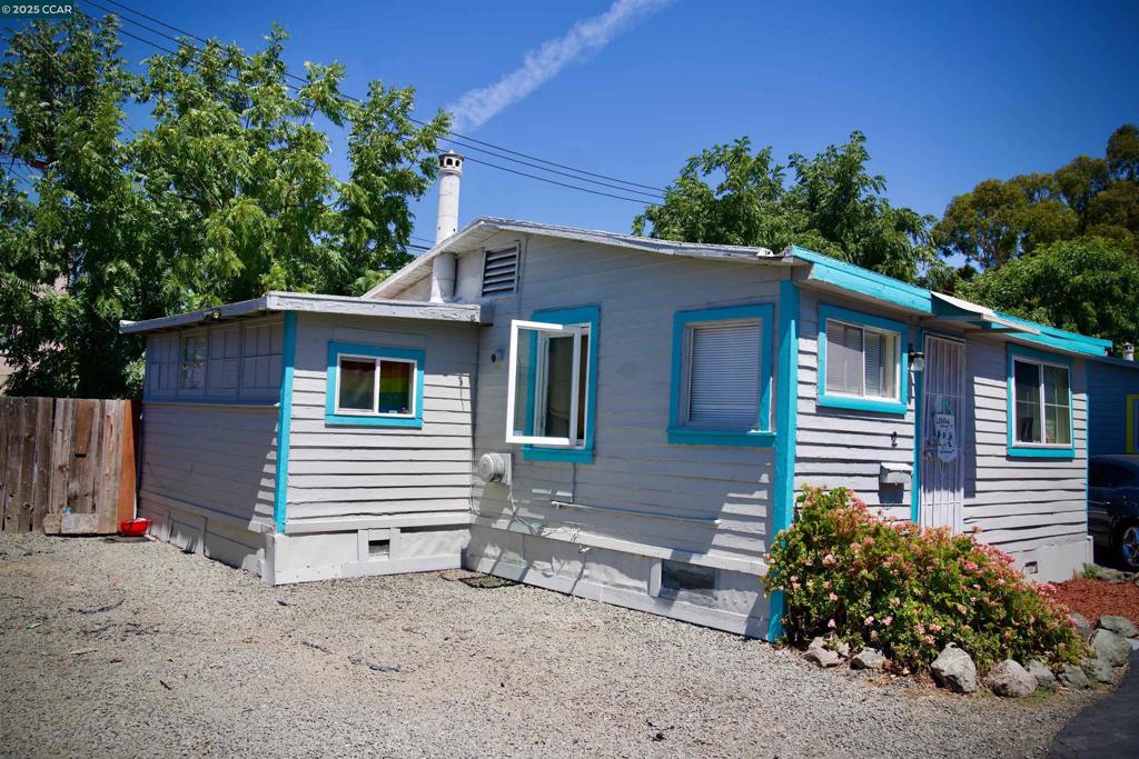467 Parker Ave Property Photo 22