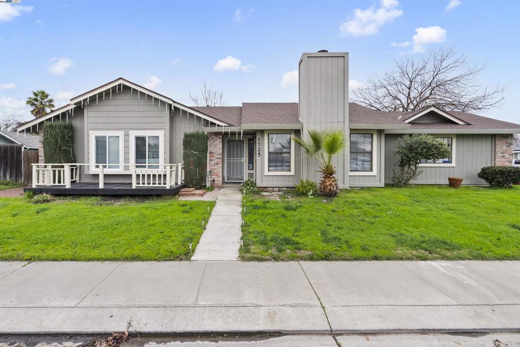 1725 Jenner Circle Property Photo