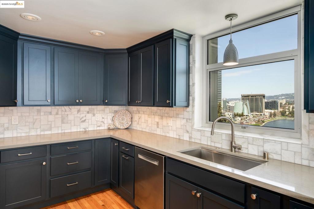 177 19th St 11e Property Photo 10