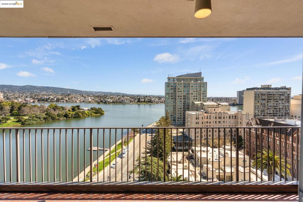 177 19th St 11e Property Photo 13