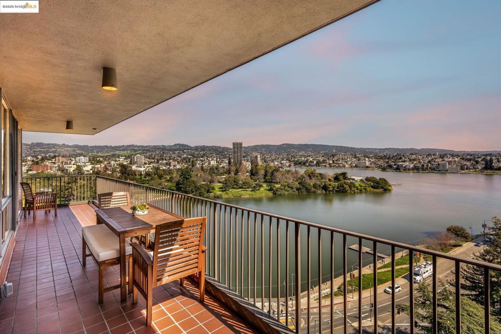 177 19th St 11e Property Photo 16