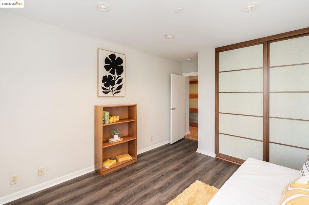 177 19th St 11e Property Photo 20