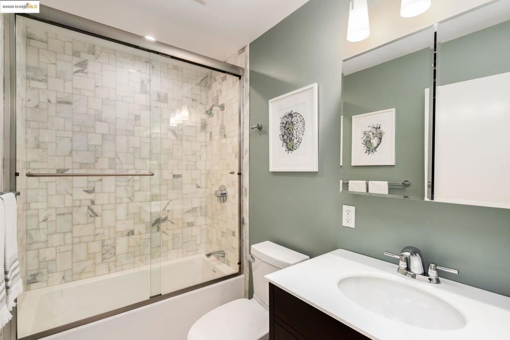 177 19th St 11e Property Photo 21