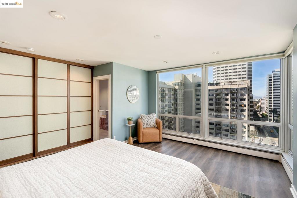 177 19th St 11e Property Photo 24