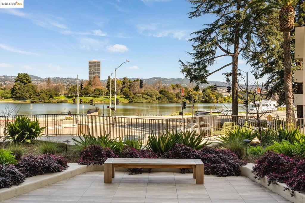 177 19th St 11e Property Photo 32