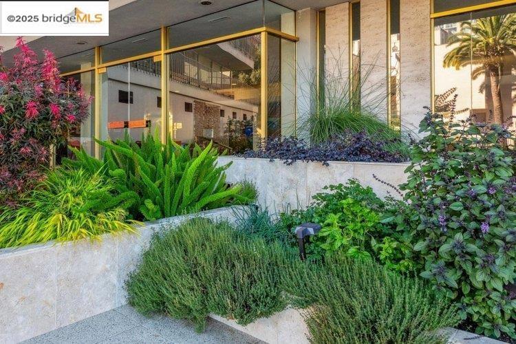 177 19th St 11e Property Photo 36