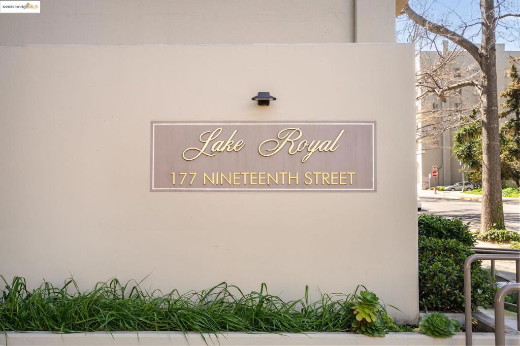 177 19th St 11e Property Photo 37