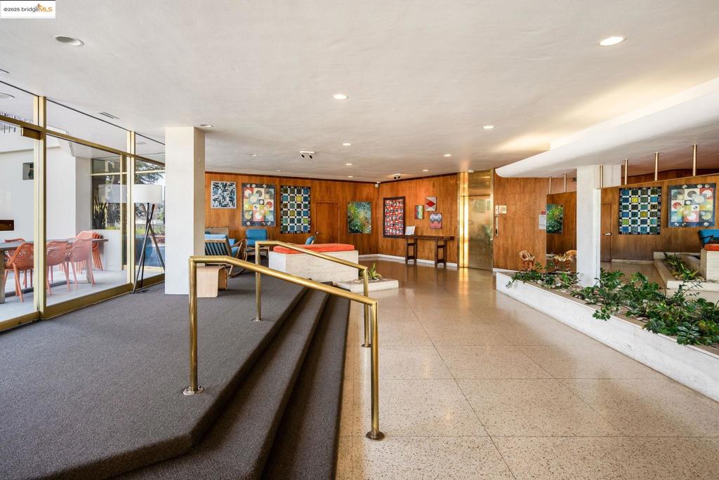 177 19th St 11e Property Photo 39