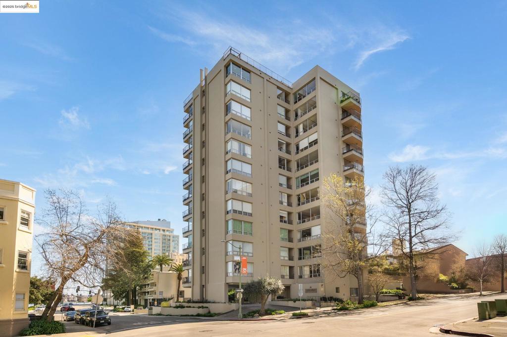 177 19th St 11e Property Photo 42