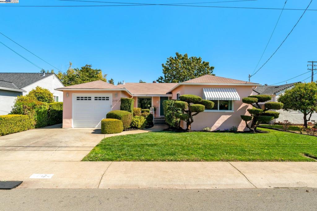 21924 Ada Property Photo