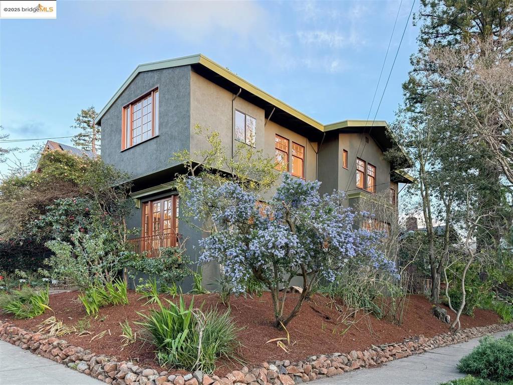 2600 Woolsey Street Property Photo
