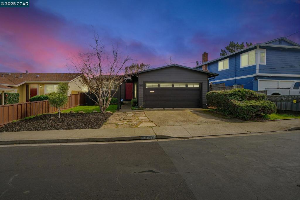 1440 Crespi Drive Property Photo