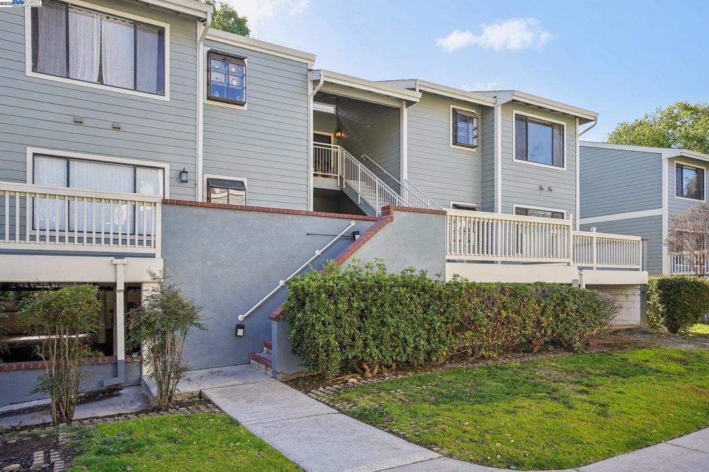 3485 Bridgewood Ter 205 Property Photo
