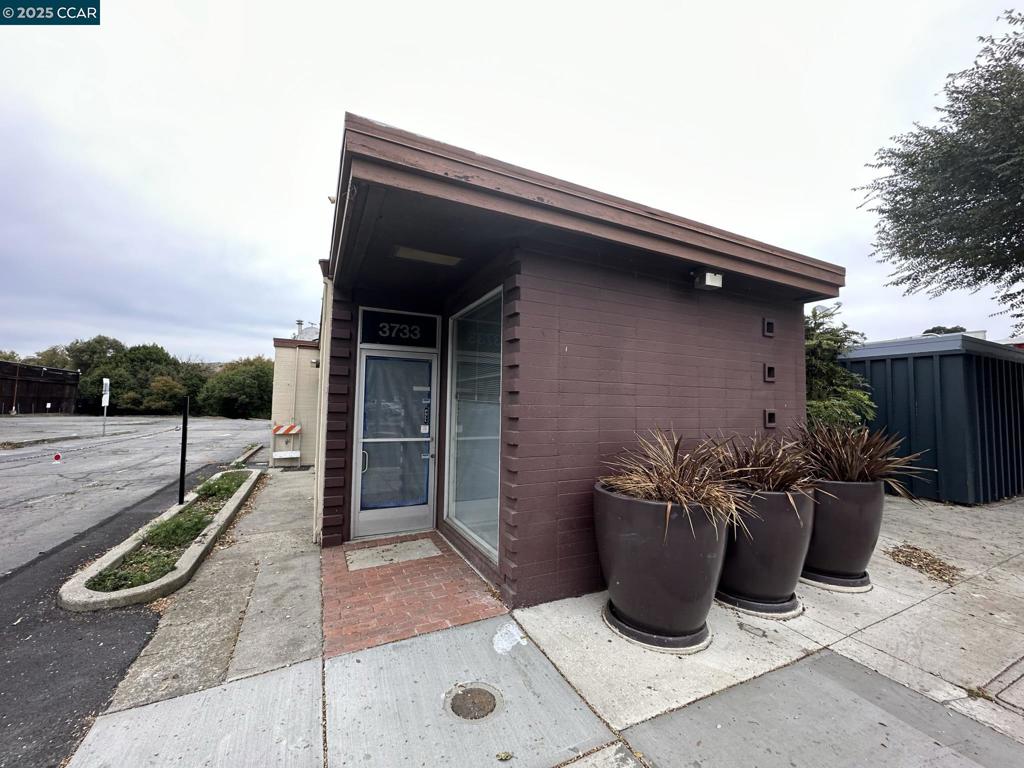 3733 San Pablo Dam Rd Property Photo