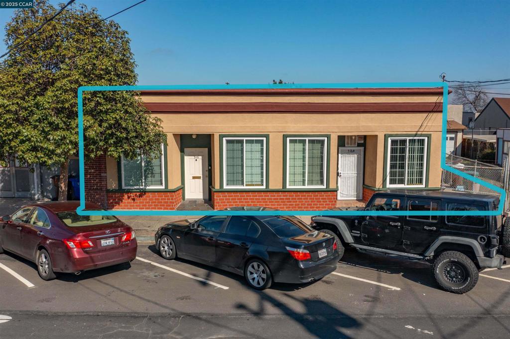 516 1st St Property Photo 3