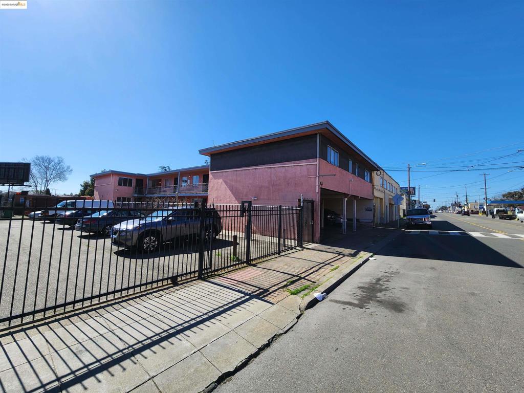 6663 Foothill Blvd. Property Photo 2