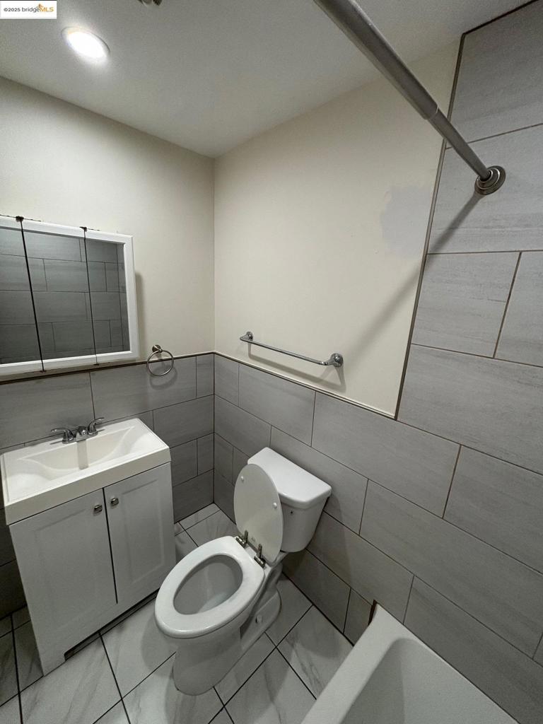 3020 35th Avenue Property Photo 15