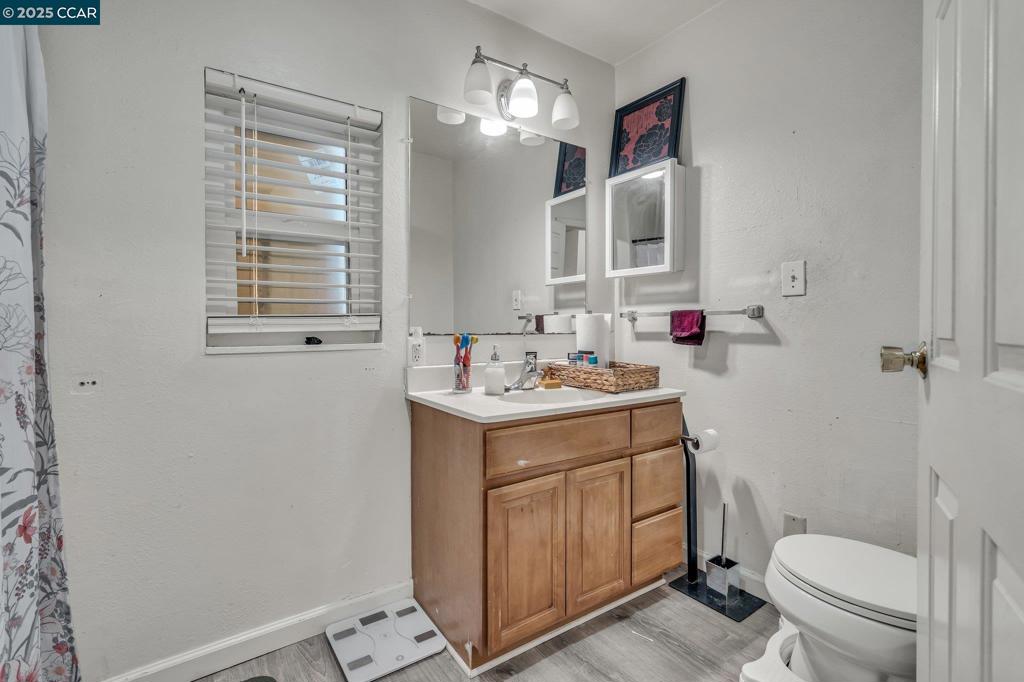 526 1st St Property Photo 15