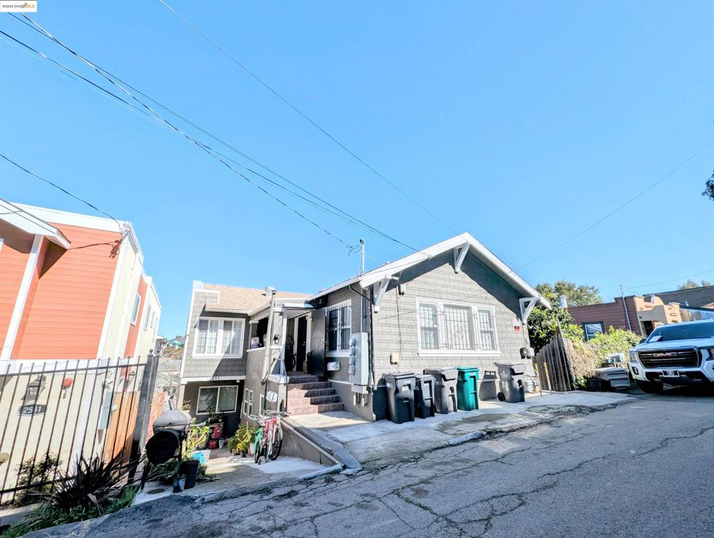 2535 Wallace Street Property Photo